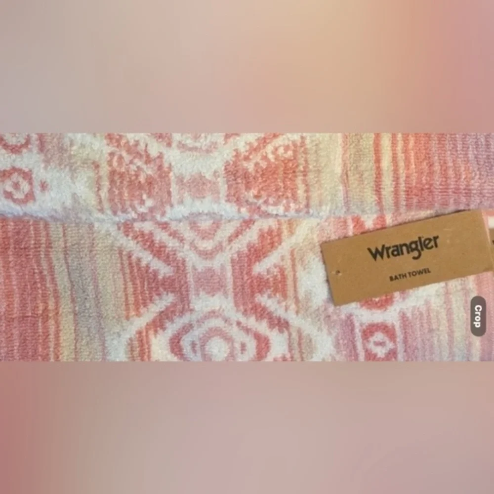 NWT WRANGLER JERICHO PINK BATH TOWEL